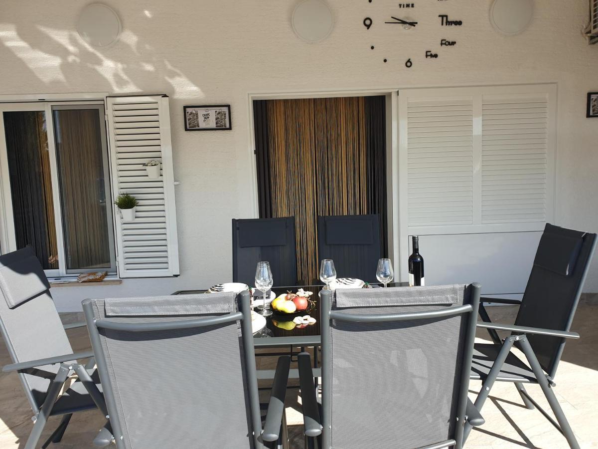 Apartman Anabella Rovanjska Exterior foto