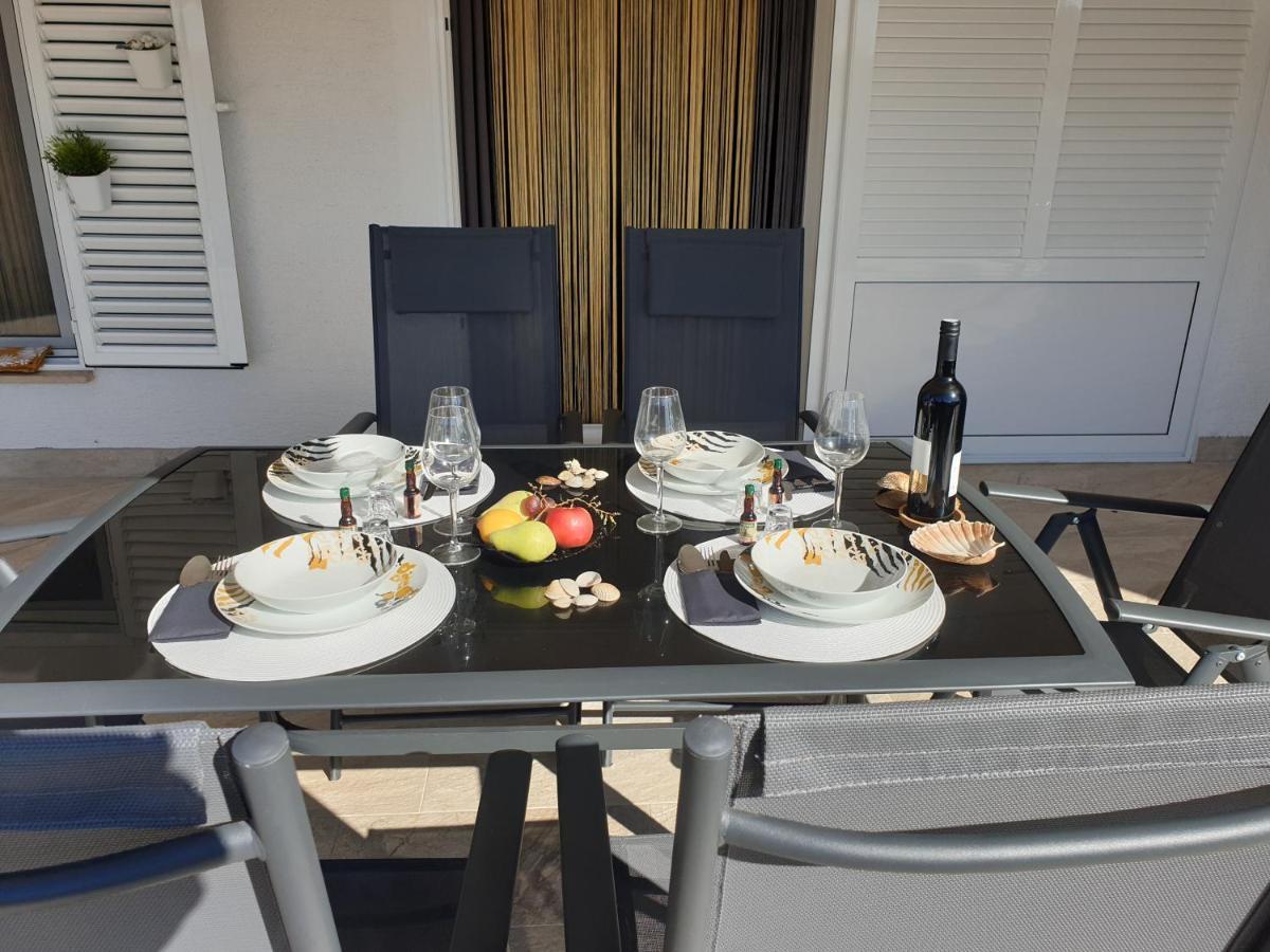 Apartman Anabella Rovanjska Exterior foto